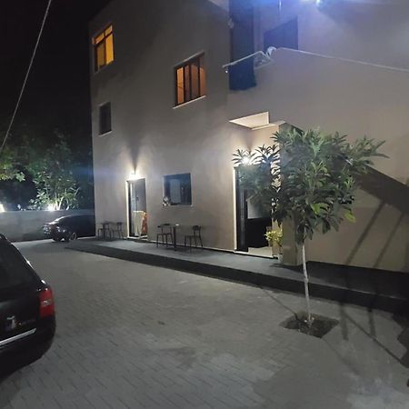 Guest House Tian & Hojz Durrës Exterior foto